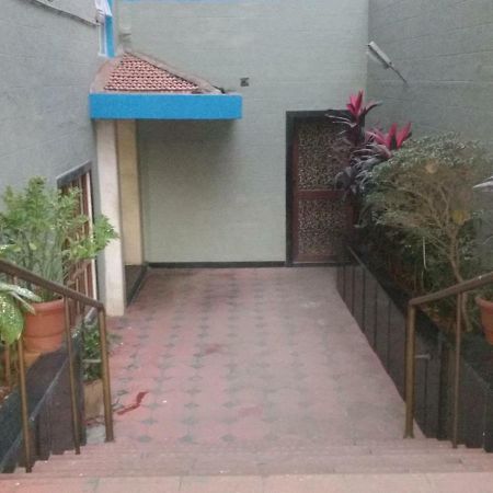 Pals Hotel Mumbai Exterior photo